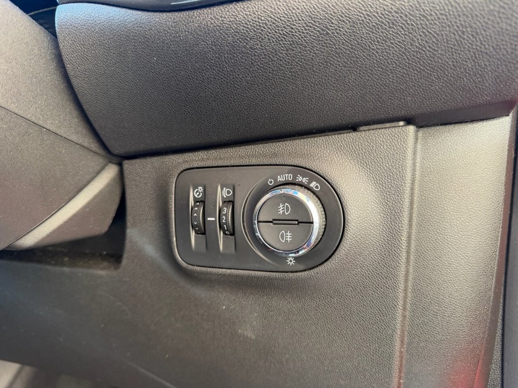 Used Vauxhall Corsa 2017 for sale - 77935965: Photo 12