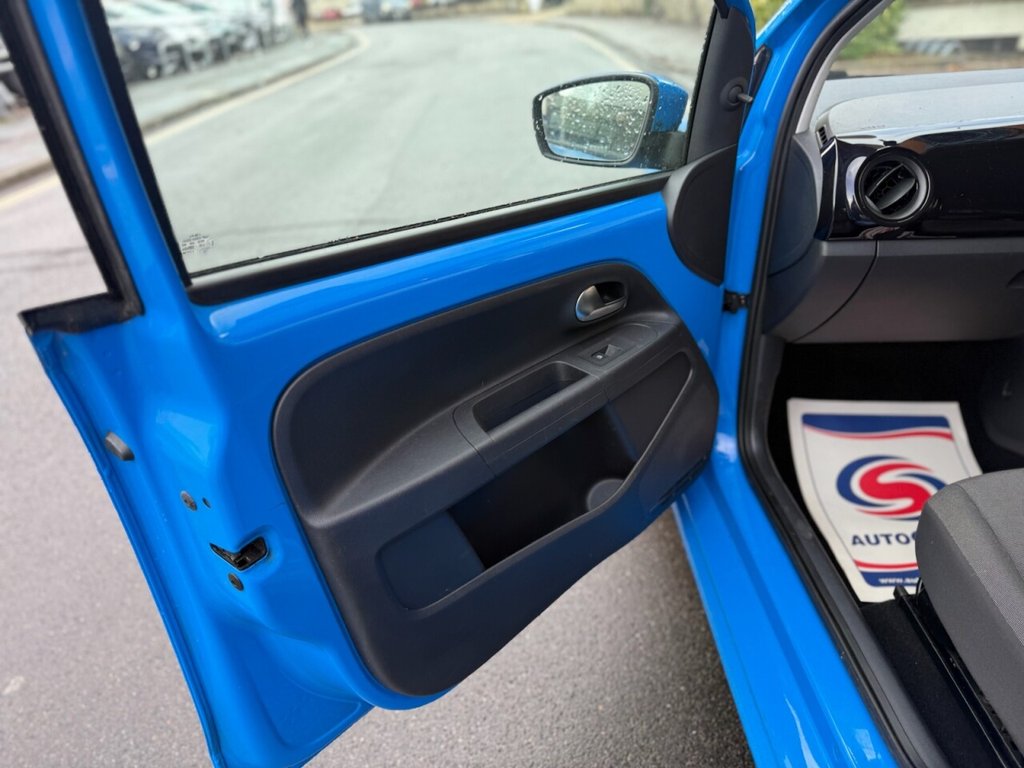 Used Volkswagen up! 2015 for sale - 76632140: Photo 18