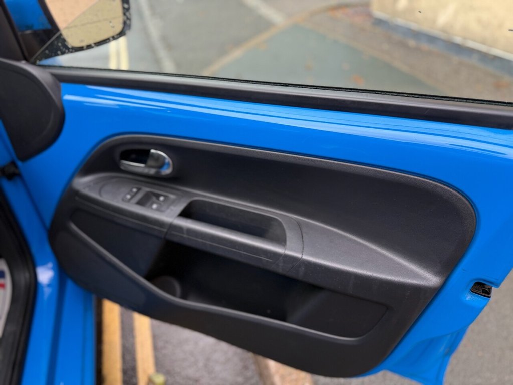 Used Volkswagen up! 2015 for sale - 76632140: Photo 24