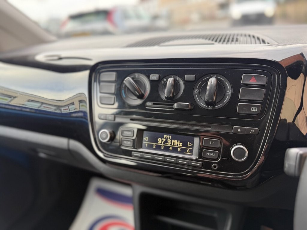 Used Volkswagen up! 2015 for sale - 76632140: Photo 26