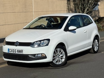 Used Volkswagen Polo 2015 for sale - 77967430: Photo