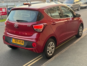 Used Hyundai i10 2019 for sale - 76228947: Photo