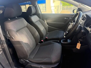 Used Volkswagen Polo 2015 for sale - 78856159: Photo