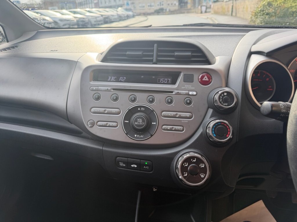 Used Honda Jazz 2010 for sale - 77636689: Photo 4