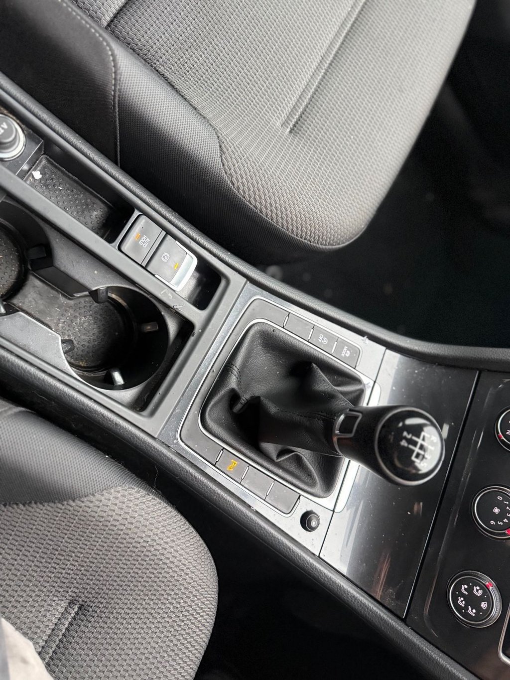 Used Volkswagen Golf 2017 for sale - 77212538: Photo 23