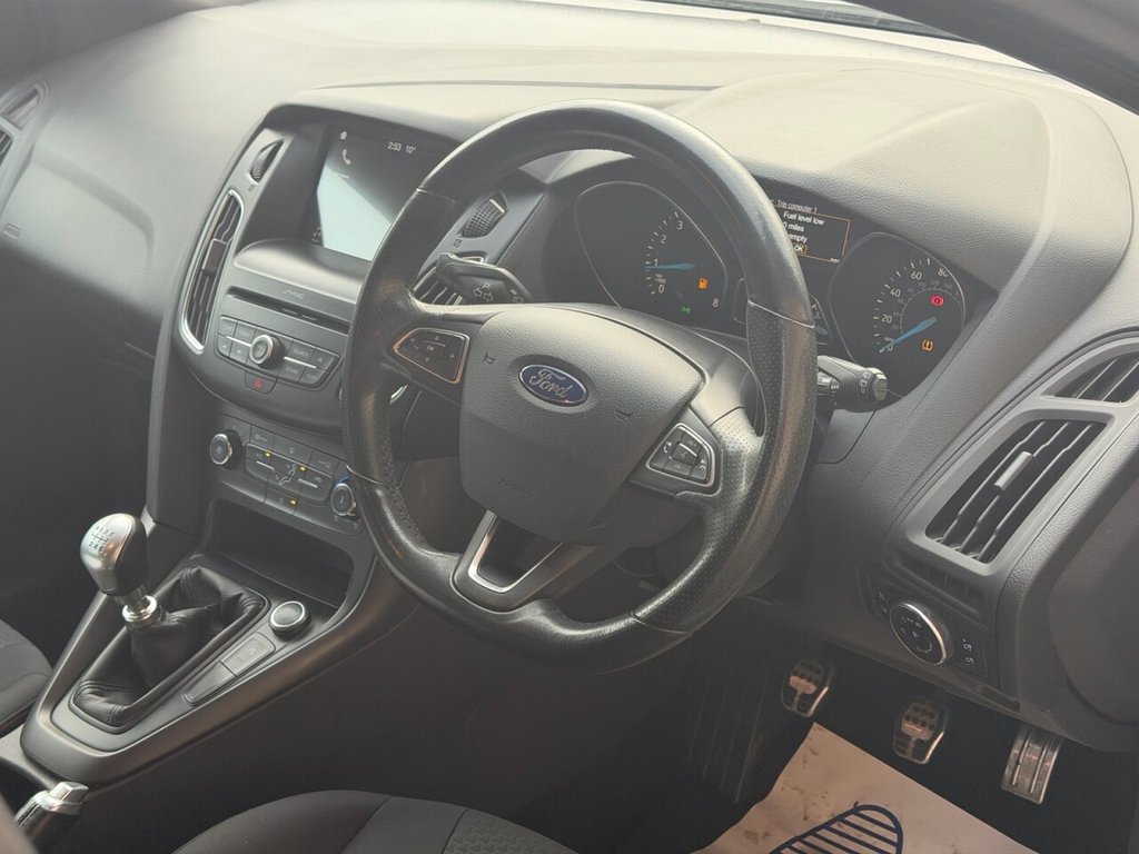 Used Ford Focus 2017 for sale - 77236334: Photo 2