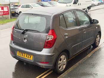 Used Hyundai i10 2013 for sale - 77507368: Photo