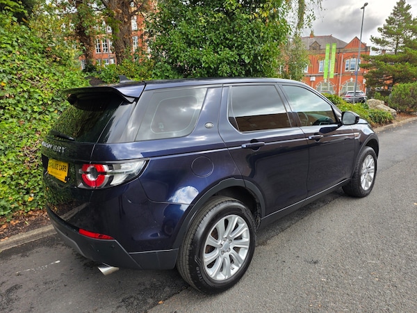 Used Land Rover Discovery Sport 2016 for sale - 76222490: Photo 11