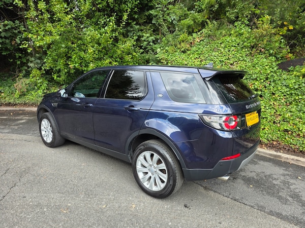 Used Land Rover Discovery Sport 2016 for sale - 76222490: Photo 7
