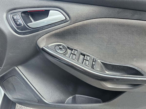 Used Ford Focus 2018 for sale - 74122628: Photo 15