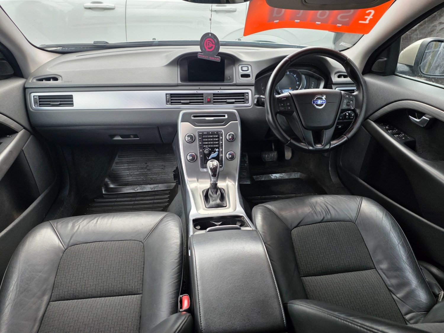 Used Volvo V70 2017 for sale - 78071083: Photo 3