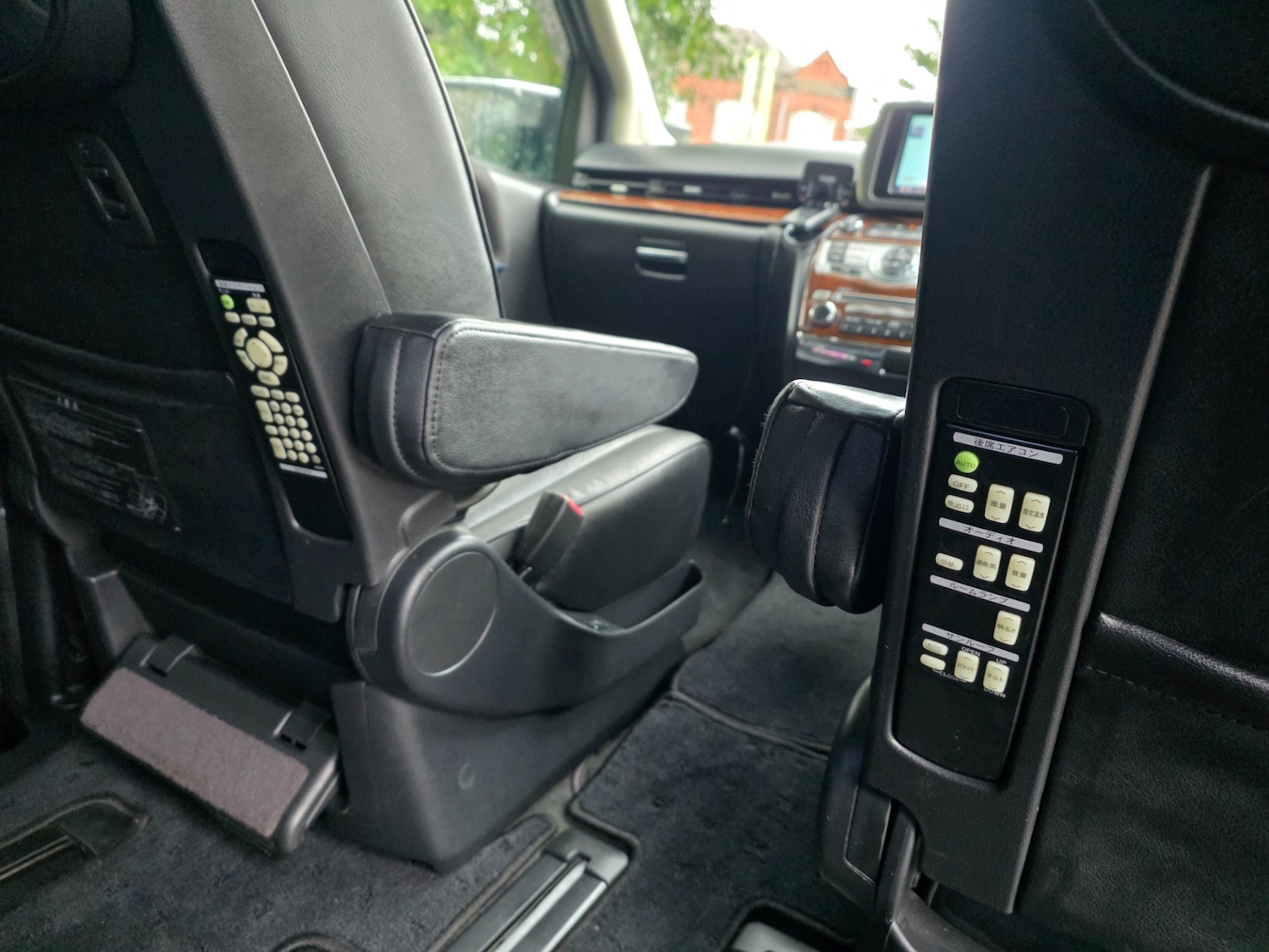 Used Nissan Elgrand 2021 for sale - 77314202: Photo 16