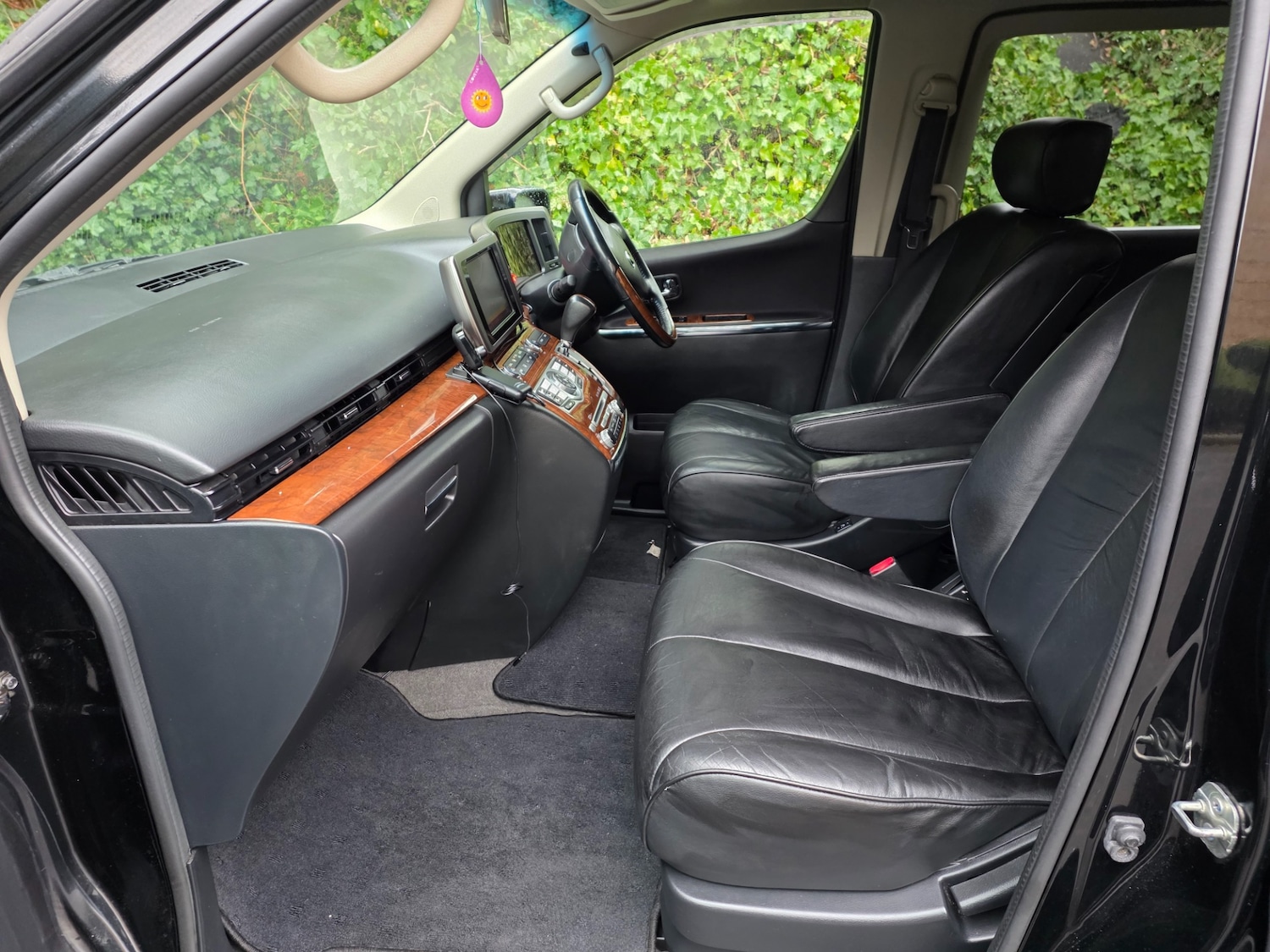 Used Nissan Elgrand 2021 for sale - 77314202: Photo 25