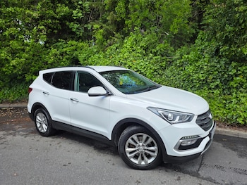 Used Hyundai Santa Fe 2017 for sale - 78611616: Photo