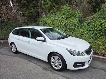 Used Peugeot 308 2018 for sale - 76322004: Photo