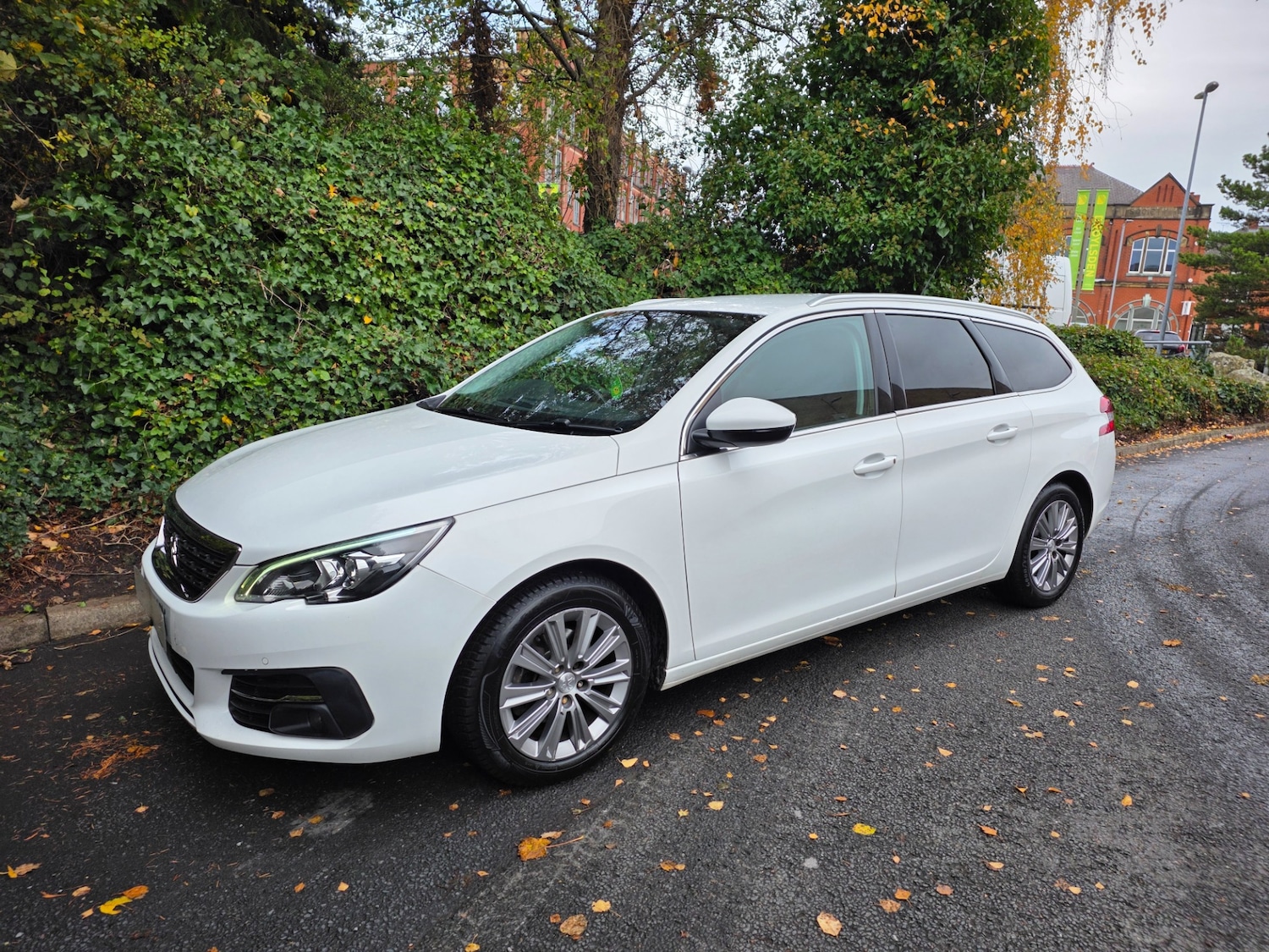 Used Peugeot 308 SW 2021 for sale - 76265376: Photo 2