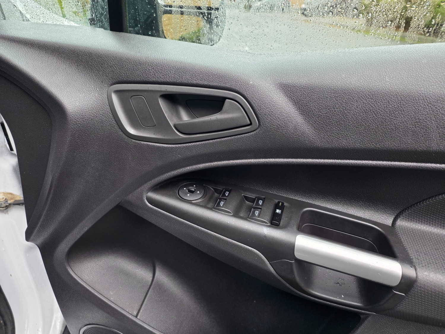 Used Ford Grand Tourneo Connect 2015 for sale - 76058410: Photo 12