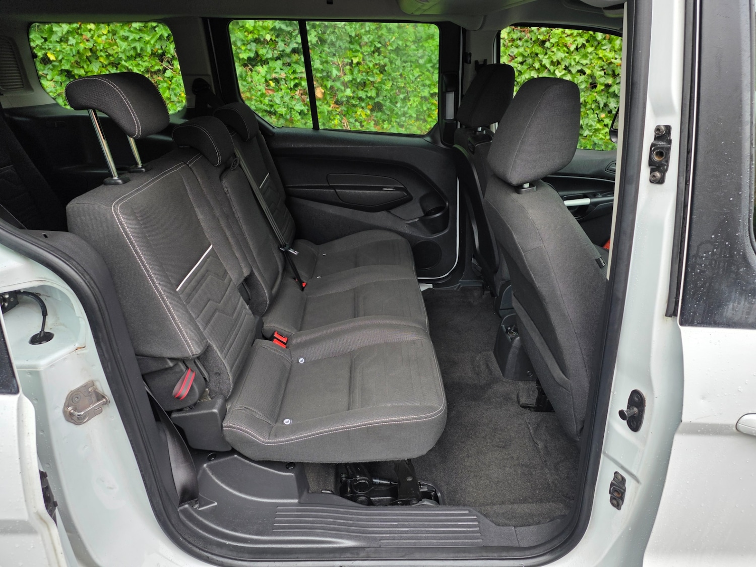 Used Ford Grand Tourneo Connect 2015 for sale - 76058410: Photo 13