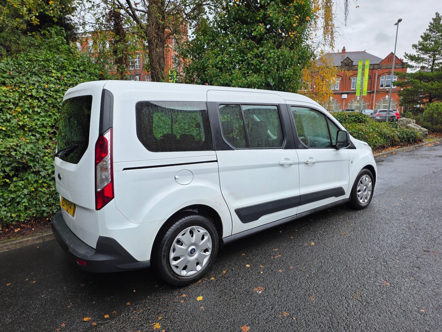 Used Ford Grand Tourneo Connect 2015 for sale - 76058410: Photo 7