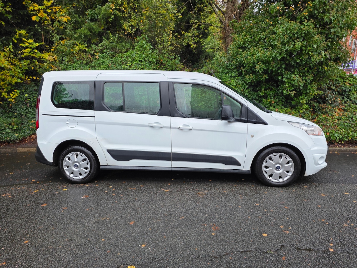 Used Ford Grand Tourneo Connect 2015 for sale - 76058410: Photo 8
