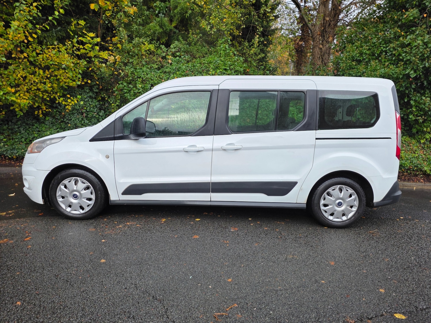 Used Ford Grand Tourneo Connect 2015 for sale - 76058410: Photo 9