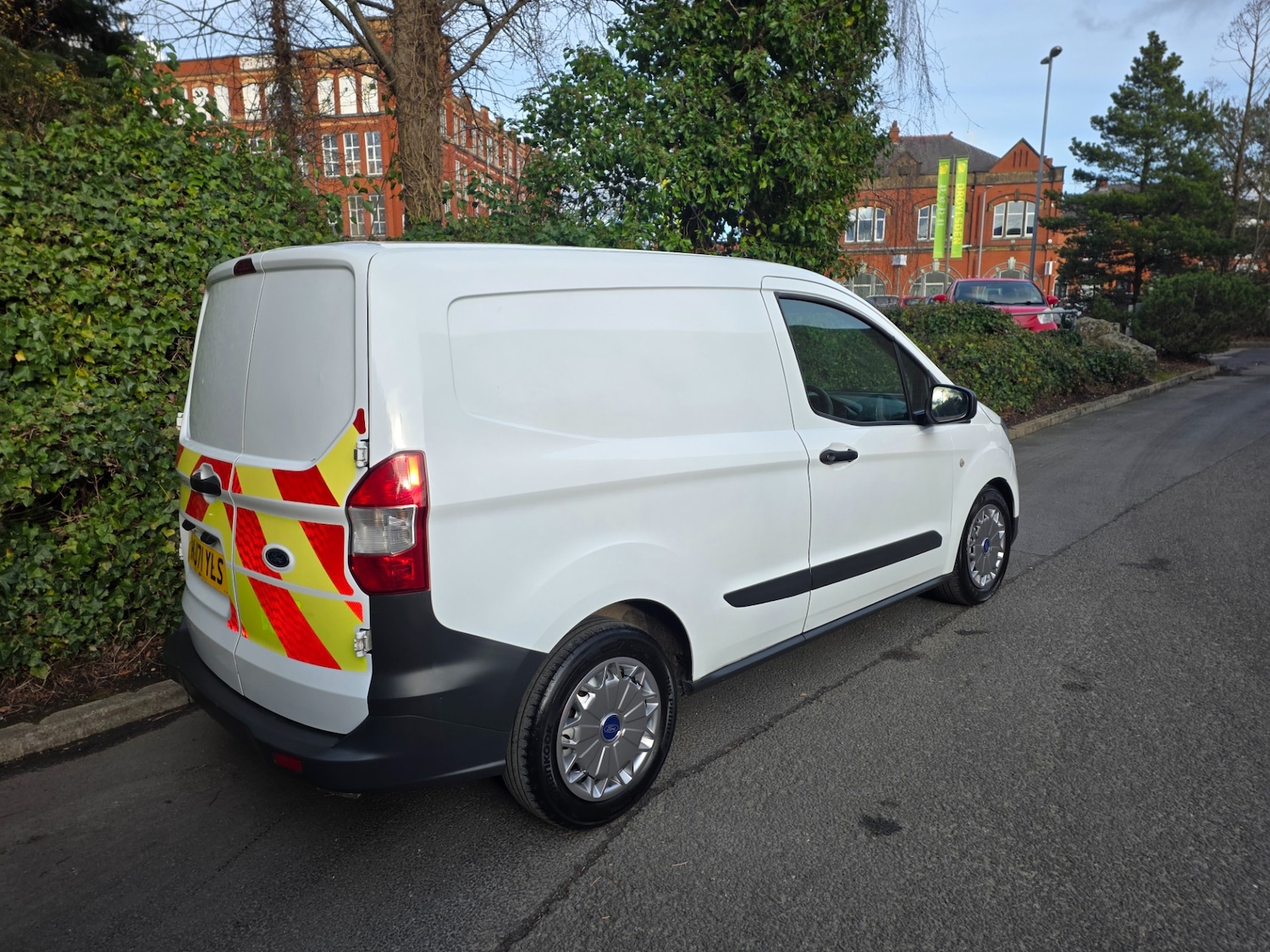 Used Ford Transit Courier 2021 for sale - 77475740: Photo 9