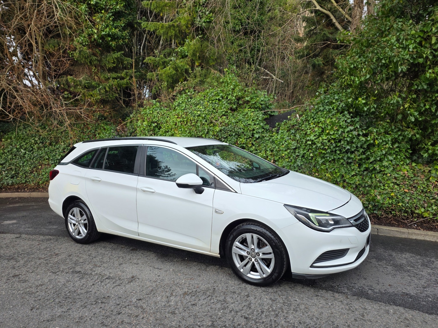 Used Vauxhall Astra 2019 for sale - 77259029: Photo 2