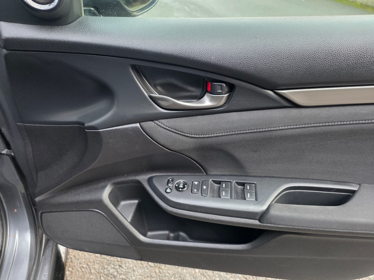 Used Honda Civic 2018 for sale - 76749863: Photo 12