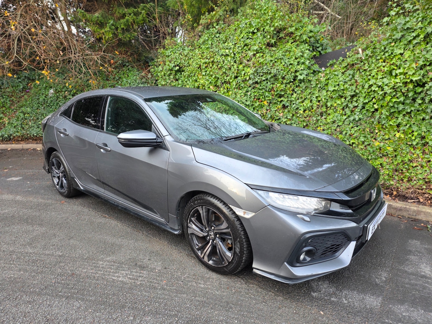 Used Honda Civic 2018 for sale - 76749863: Photo 2