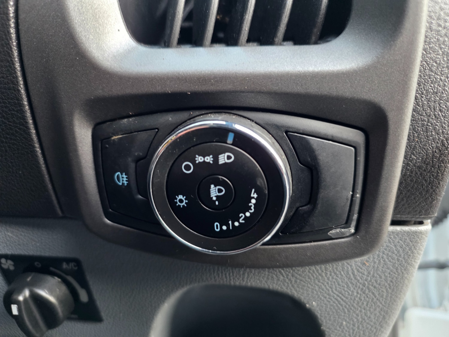 Used Ford Transit Custom 2015 for sale - 77539478: Photo 19