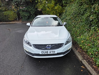 Used Volvo V60 2018 for sale - 76305354: Photo