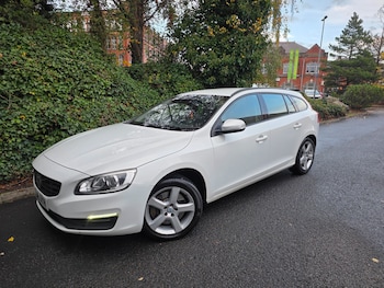Used Volvo V60 2018 for sale - 76305354: Photo