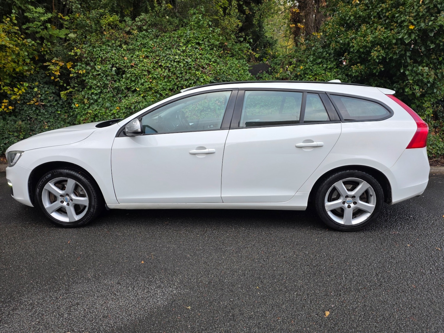 Used Volvo V60 2018 for sale - 76305354: Photo 6