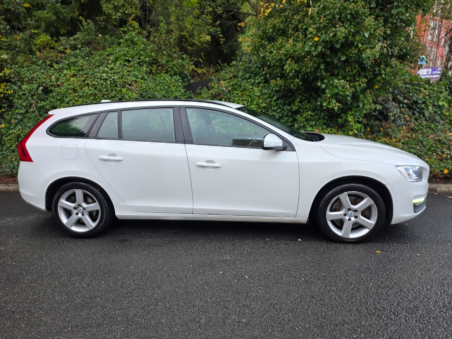 Used Volvo V60 2018 for sale - 76305354: Photo 9