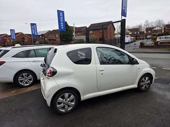 Used Toyota AYGO 2011 for sale - 77257571: Photo
