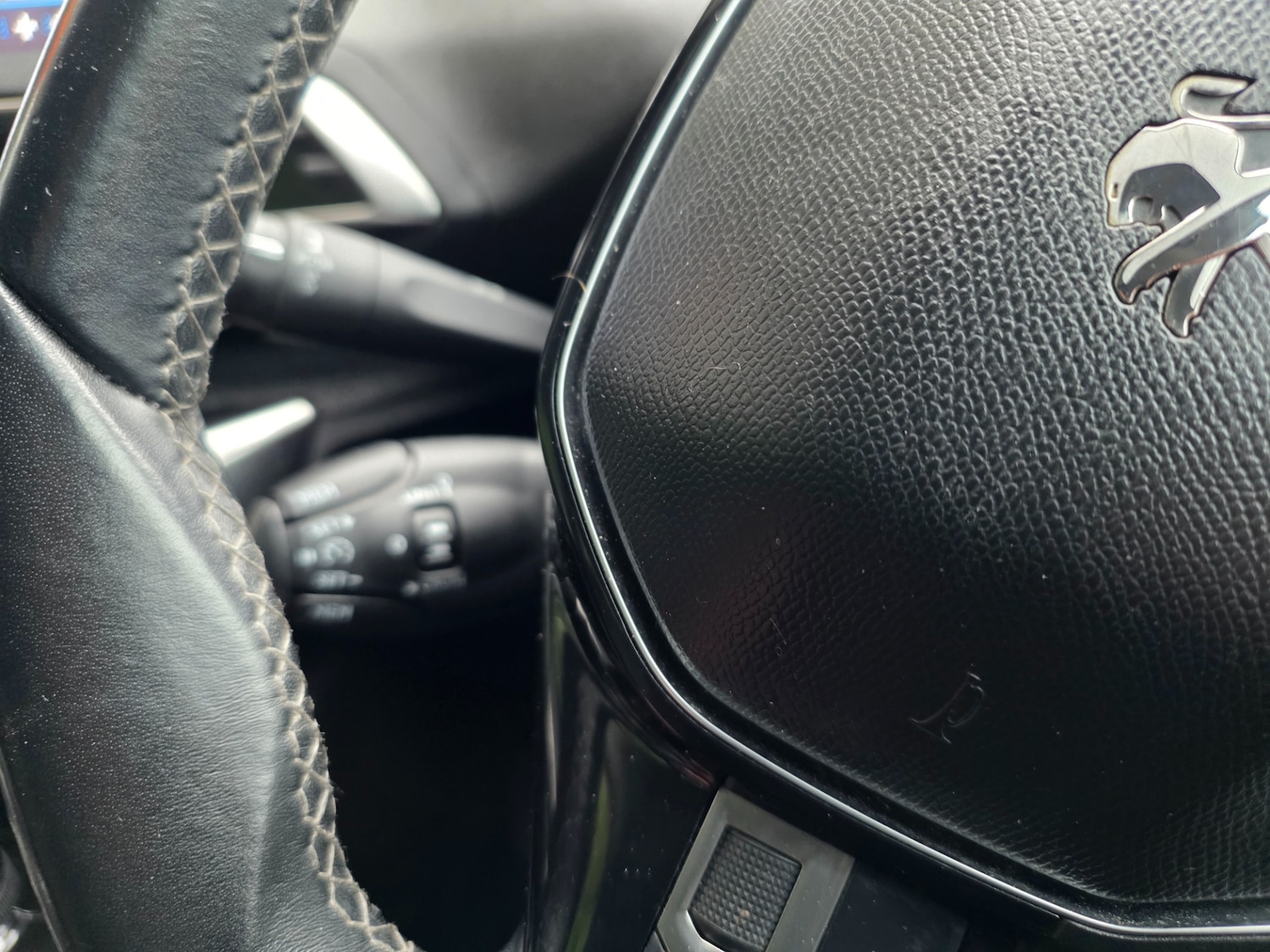 Used Peugeot 3008 2021 for sale - 76120529: Photo 16