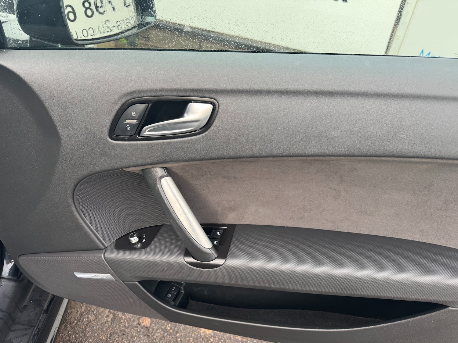 Used Audi TT 2012 for sale - 76831865: Photo 9