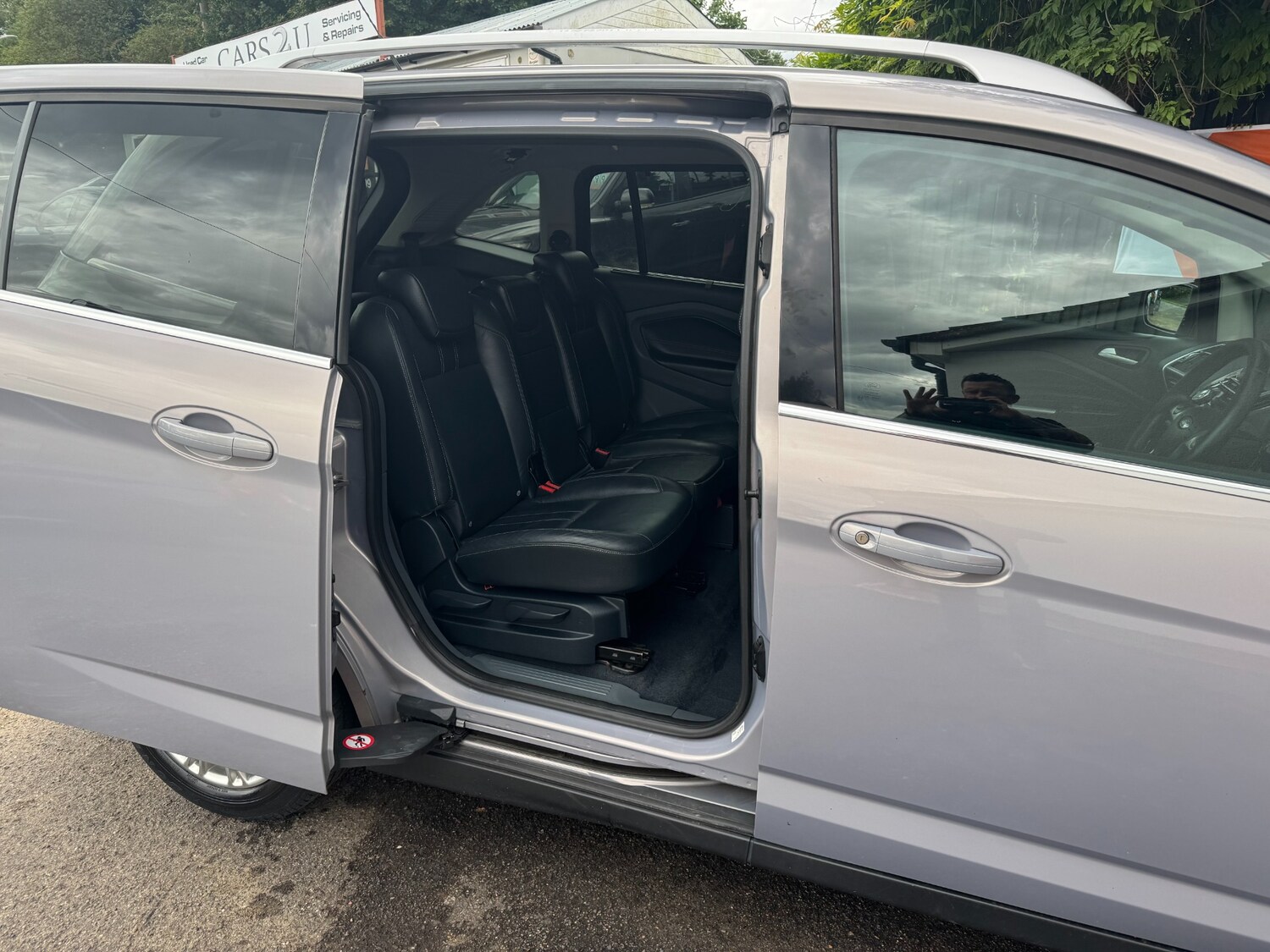 Vehicle 28