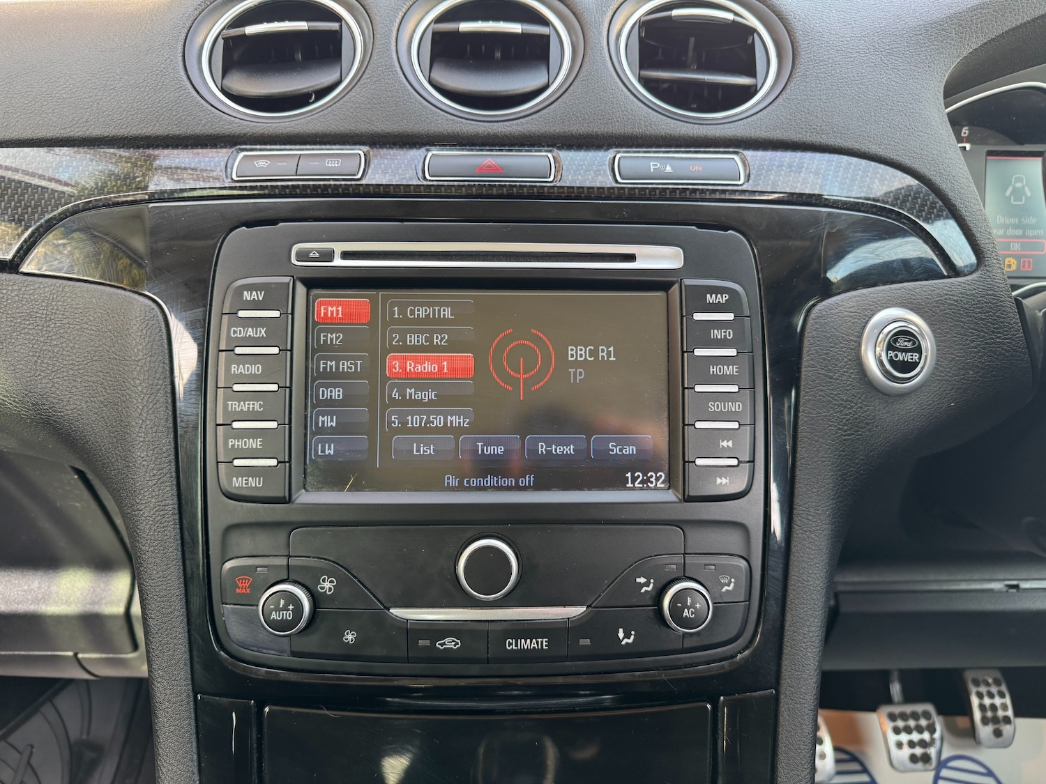 Used Ford S-Max 2013 for sale - 76177277: Photo 19