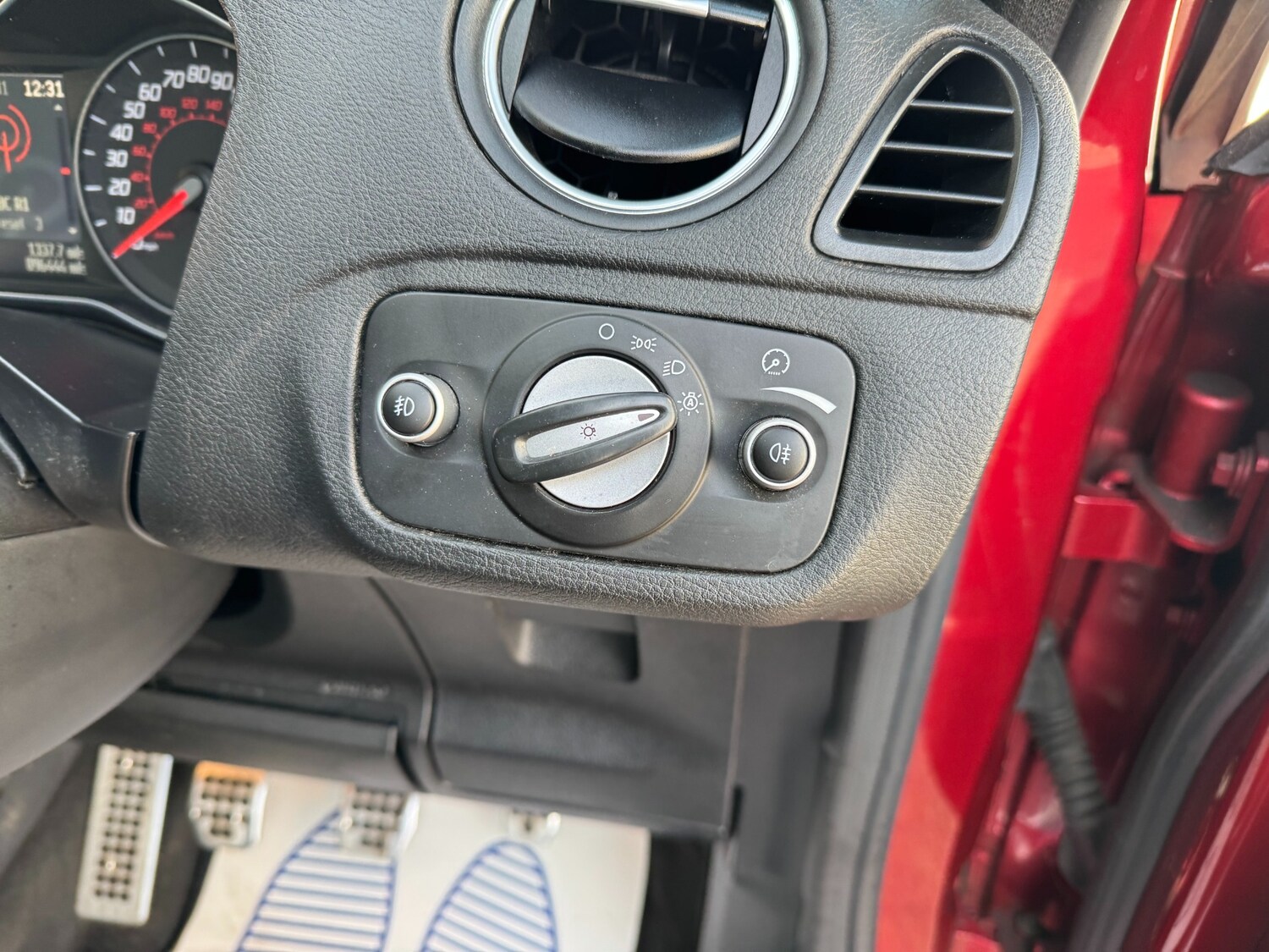 Used Ford S-Max 2013 for sale - 76177277: Photo 21