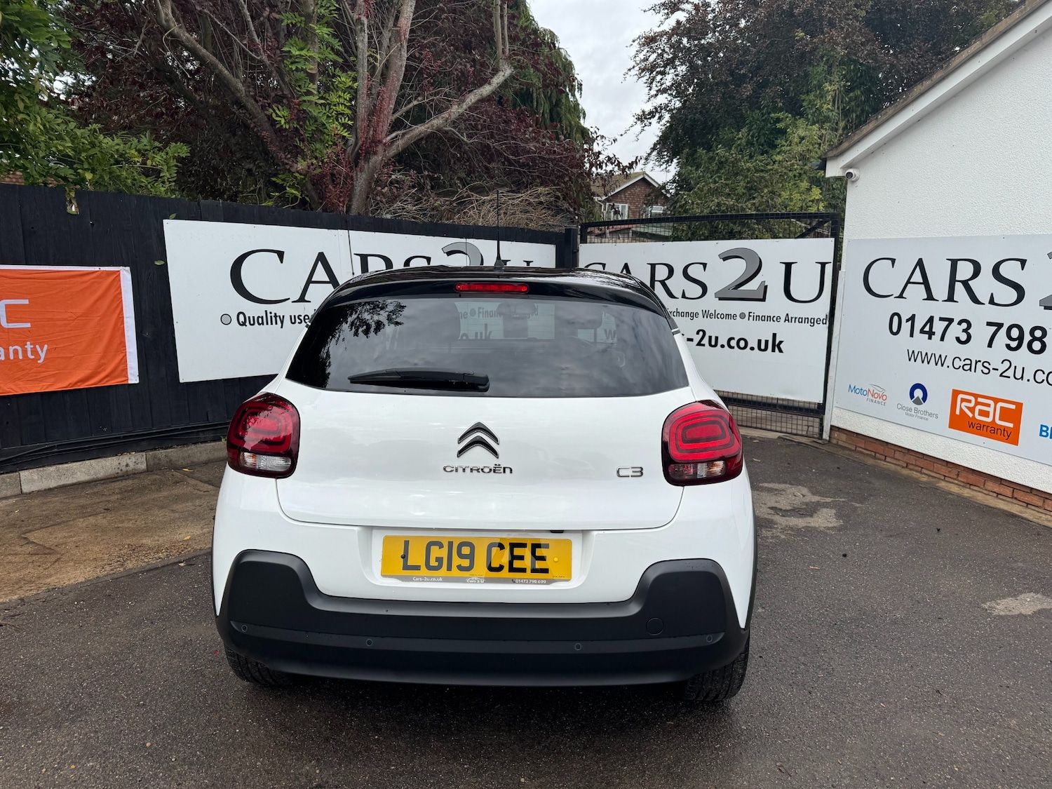 Vehicle 28
