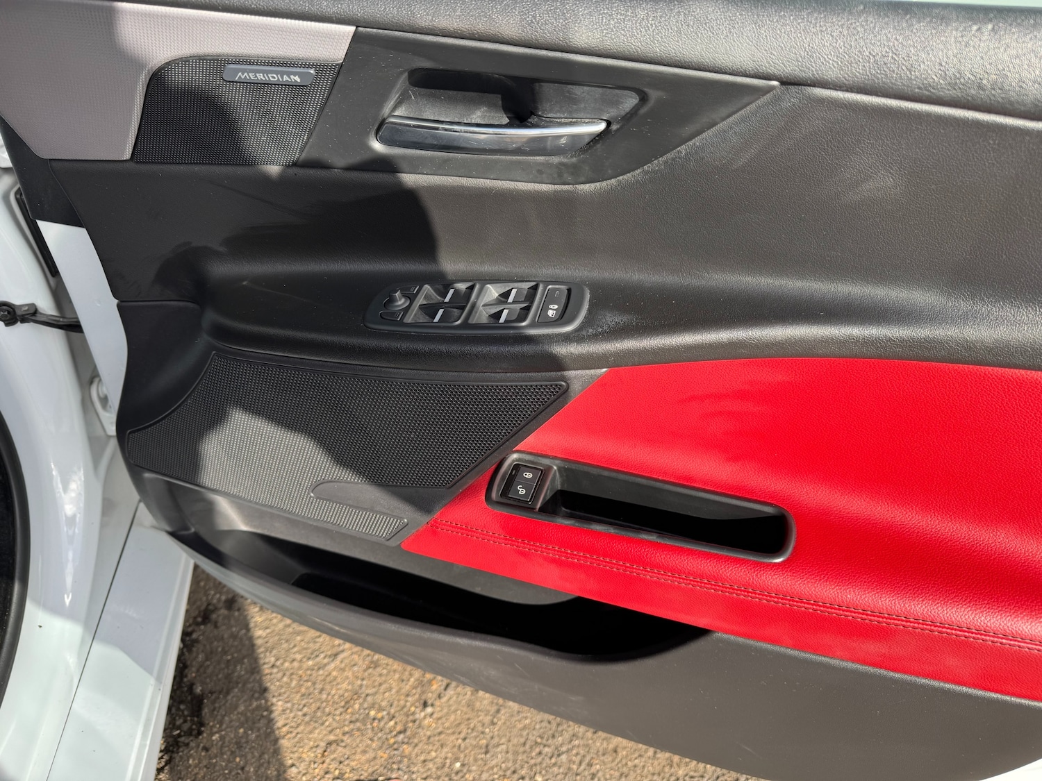 Used Jaguar XE 2015 for sale - 76172540: Photo 11