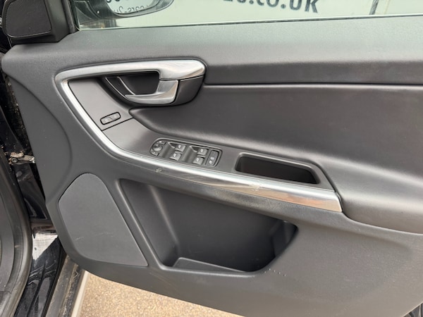 Used Volvo XC60 2013 for sale - 73547217: Photo 10