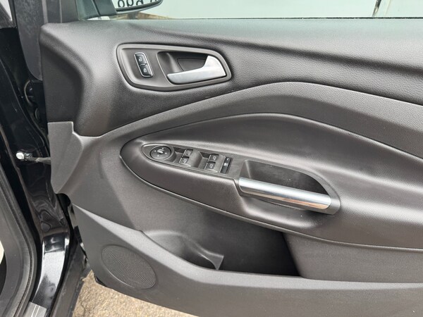 Used Ford Kuga 2014 for sale - 75369695: Photo 19