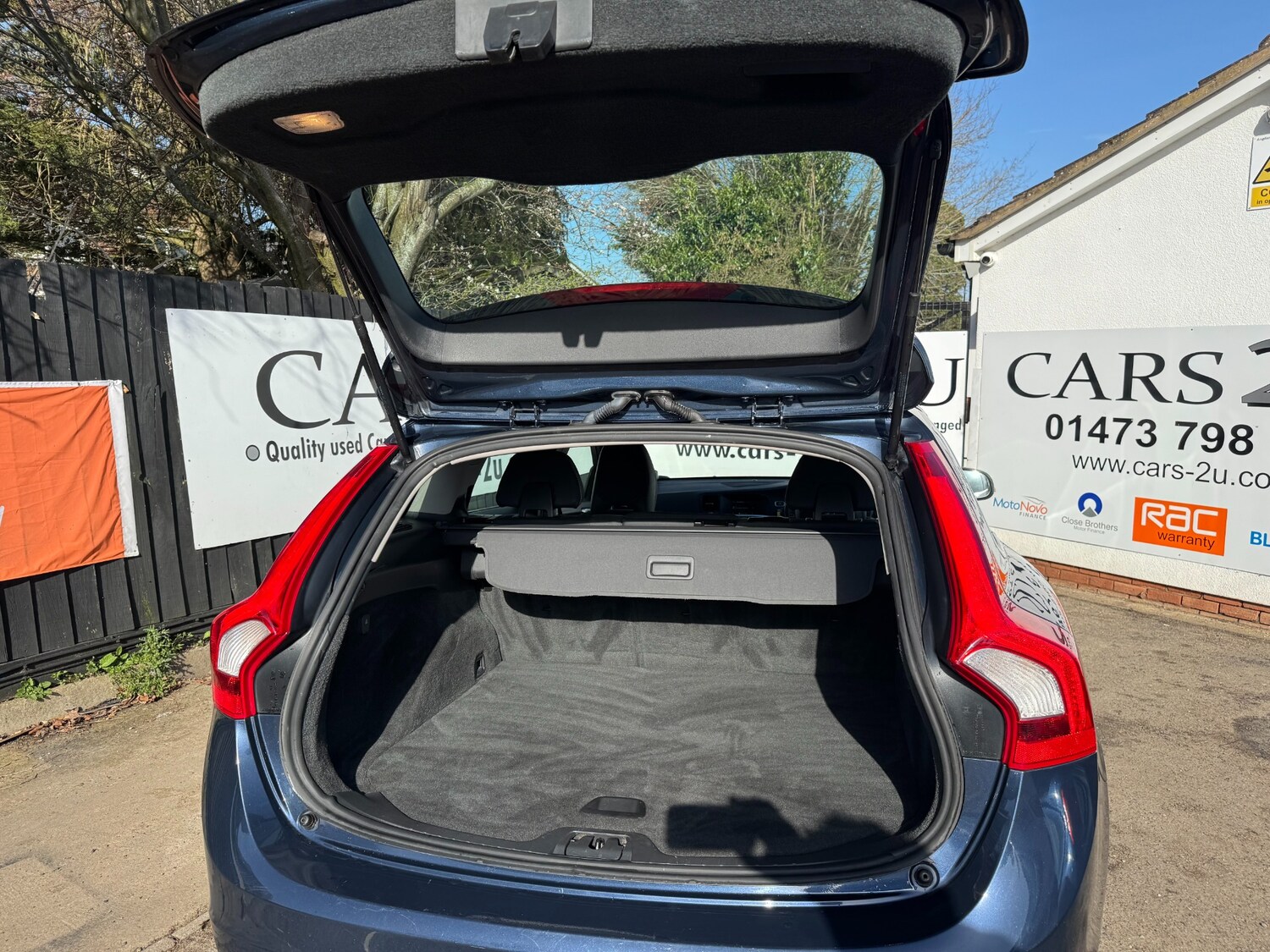 Used Volvo V60 2012 for sale - 77475494: Photo 28