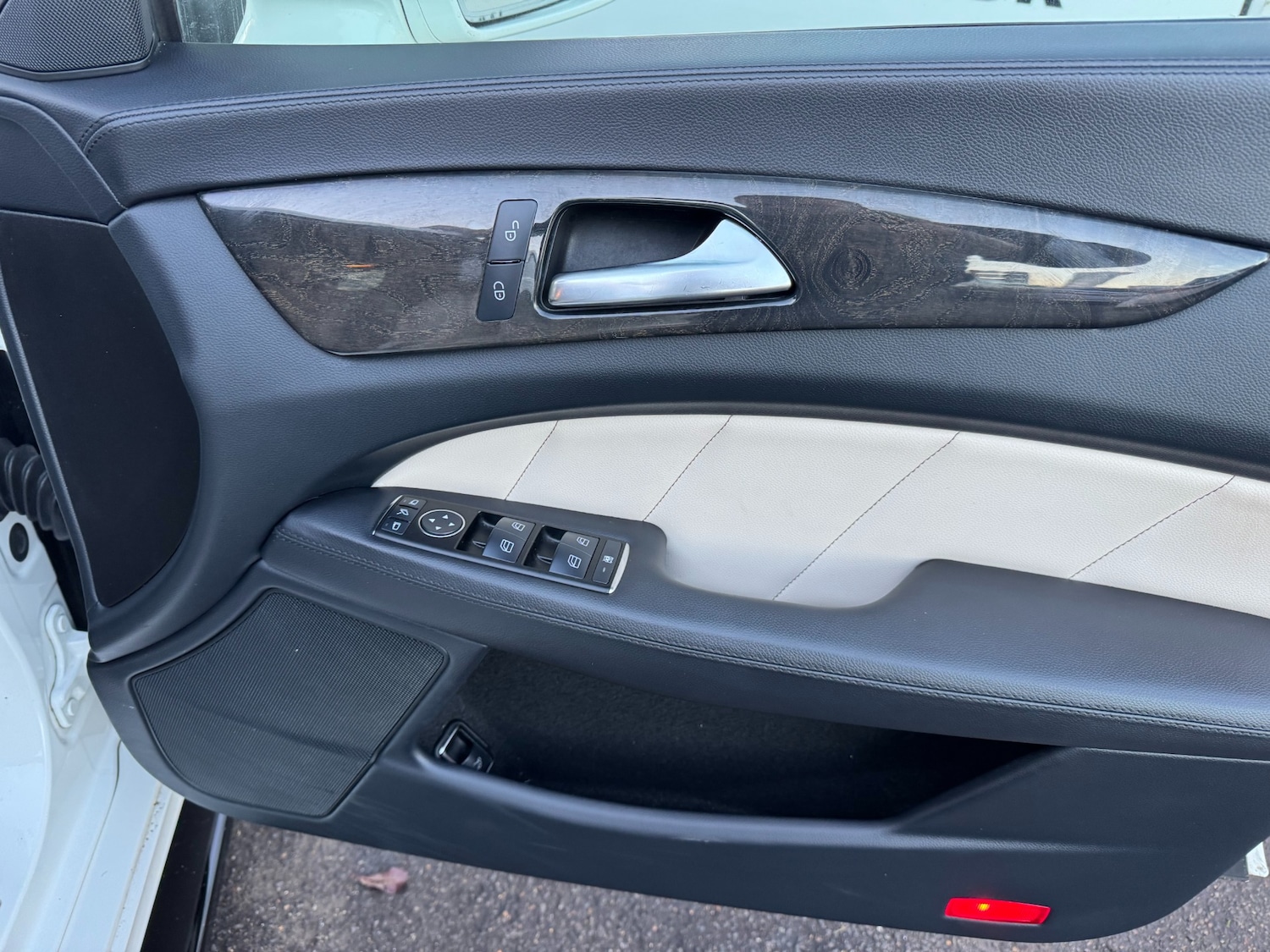 Used Mercedes-Benz CLS 2011 for sale - 76709199: Photo 15