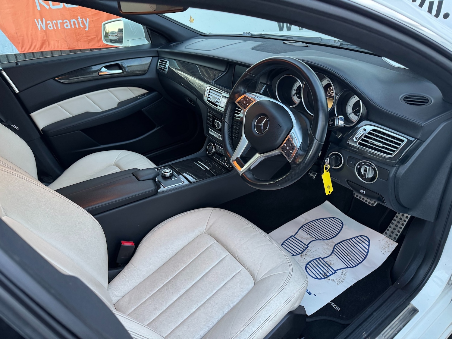 Used Mercedes-Benz CLS 2011 for sale - 76709199: Photo 7