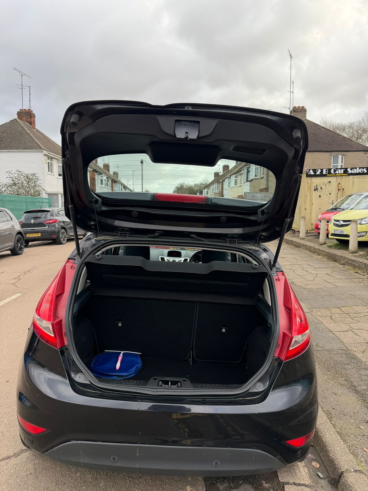 Used Ford Fiesta 2011 for sale - 77640076: Photo 11