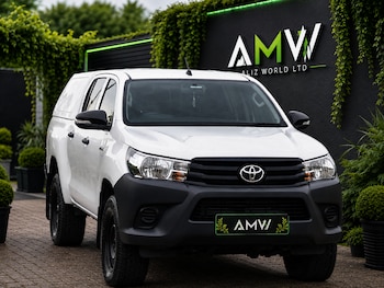 Used Toyota Hilux 2017 for sale - 79383228: Photo