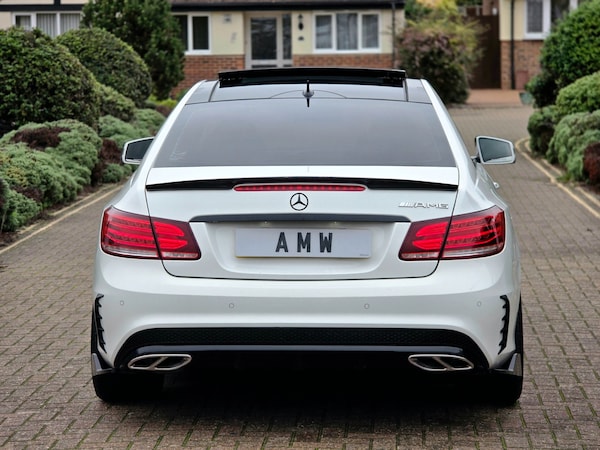 Used Mercedes-Benz E Class 2014 for sale - 76266188: Photo 10
